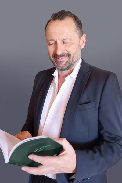 Buchcover von Hannes Kerns Buch Miteinander Werte Haltung